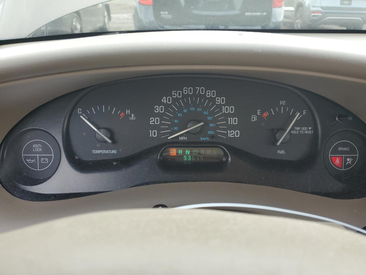 2004 BUICK Century