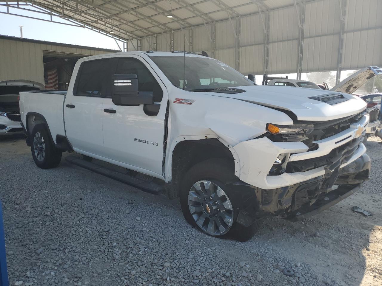 2025 CHEVROLET Silverado