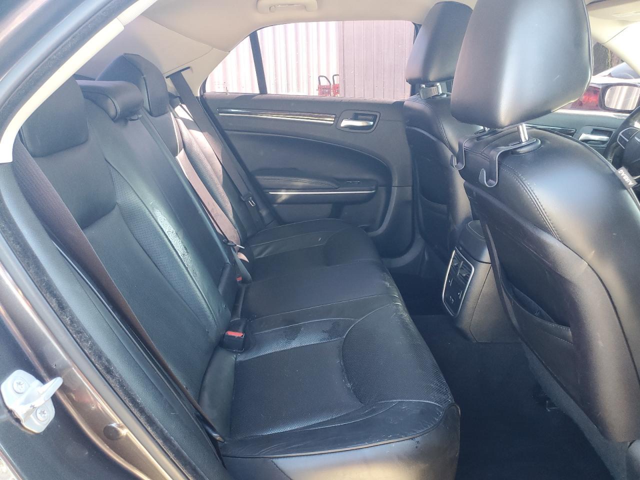 2019 CHRYSLER 300
