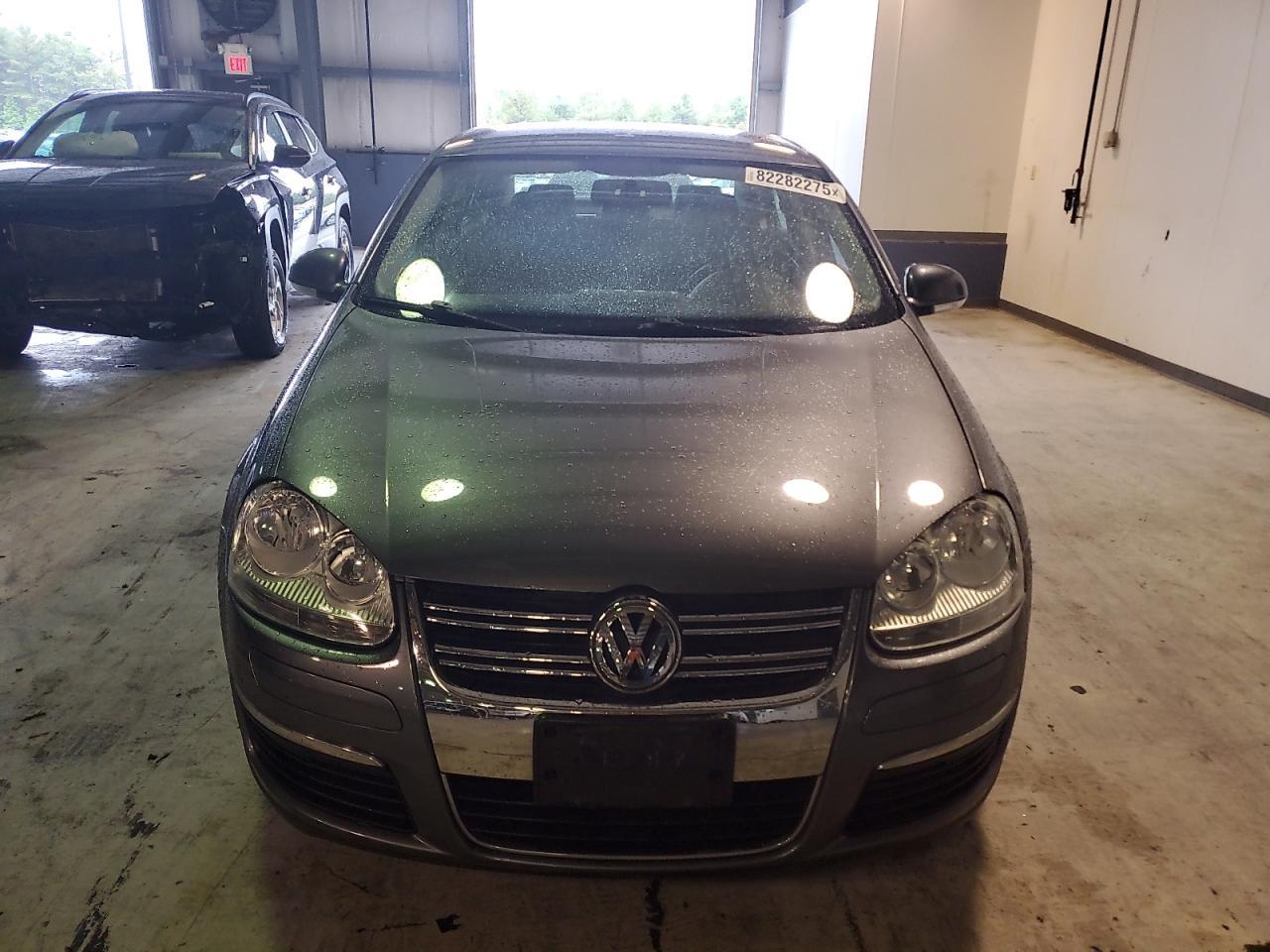 2010 VOLKSWAGEN JETTA