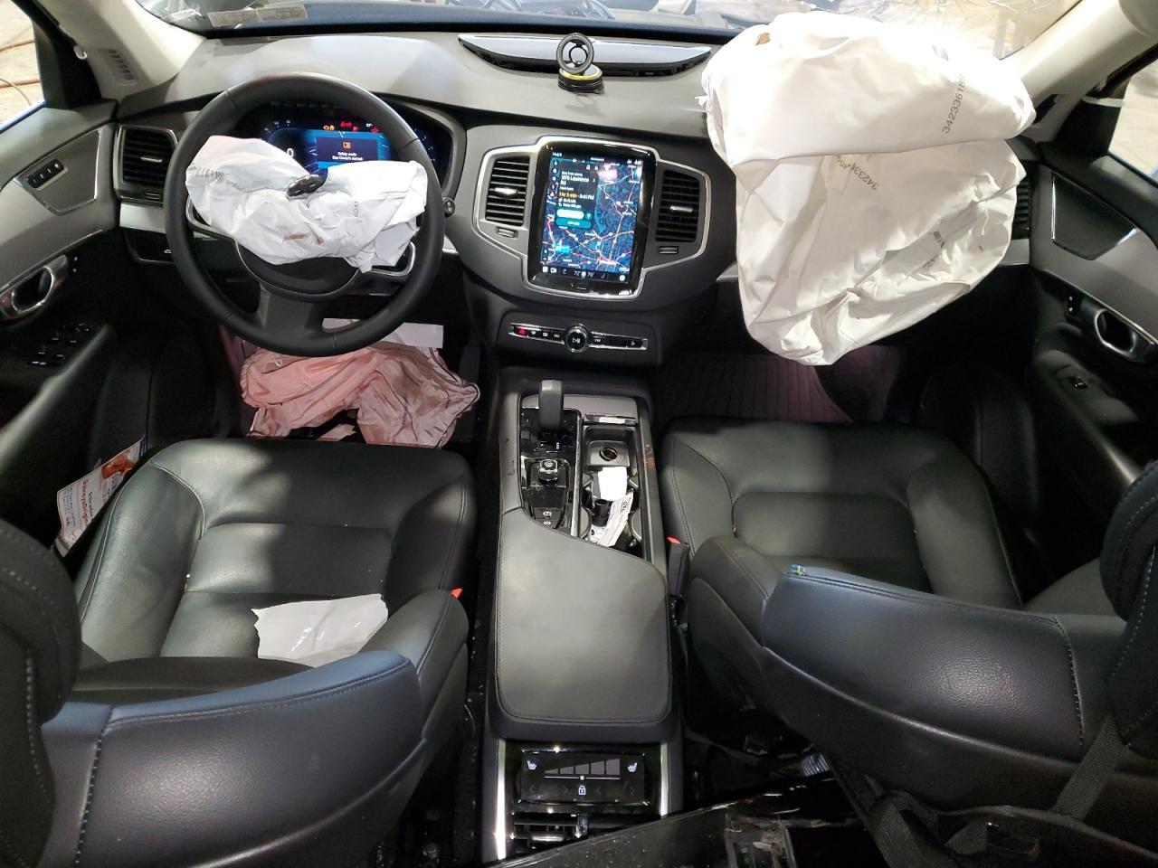 2024 VOLVO XC90