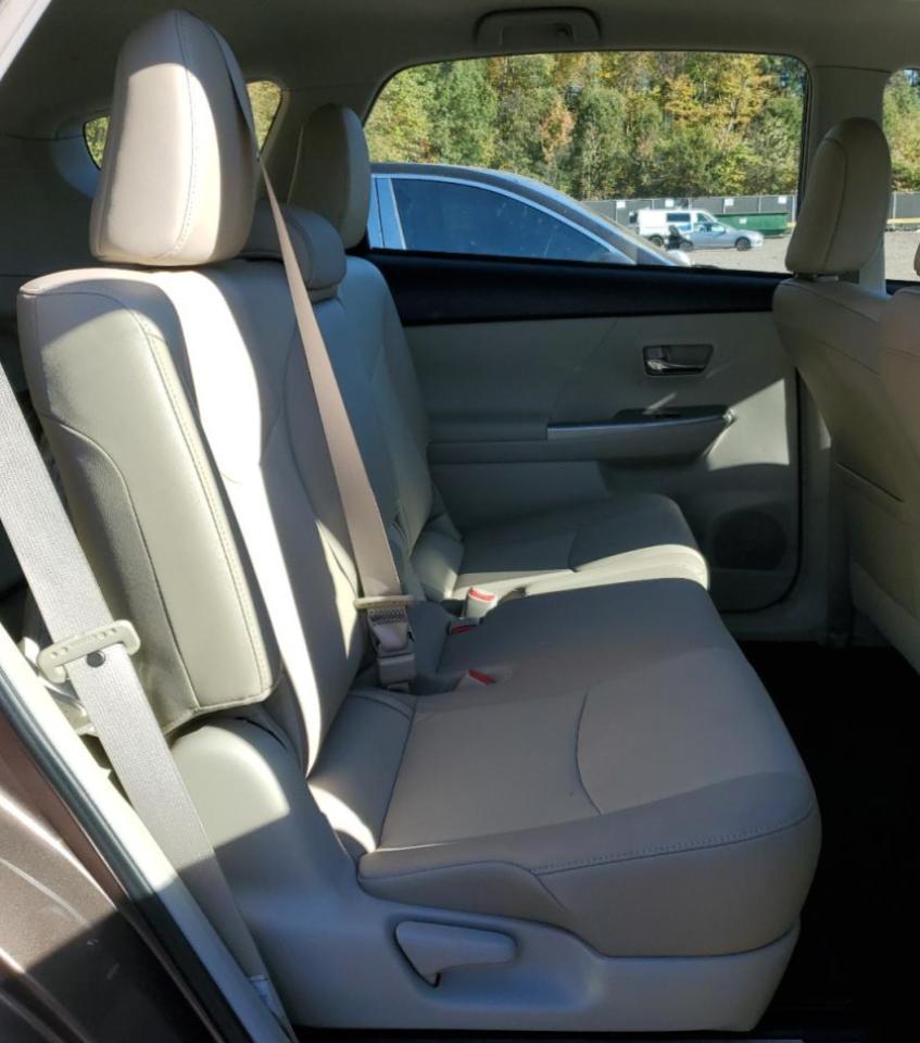 2016 TOYOTA PRIUS V