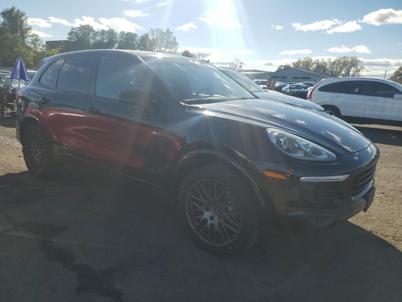 2017 PORSCHE CAYENNE