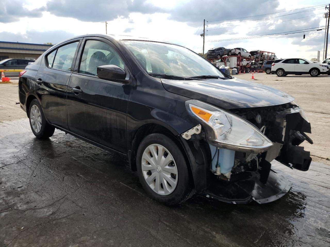 2017 NISSAN VERSA