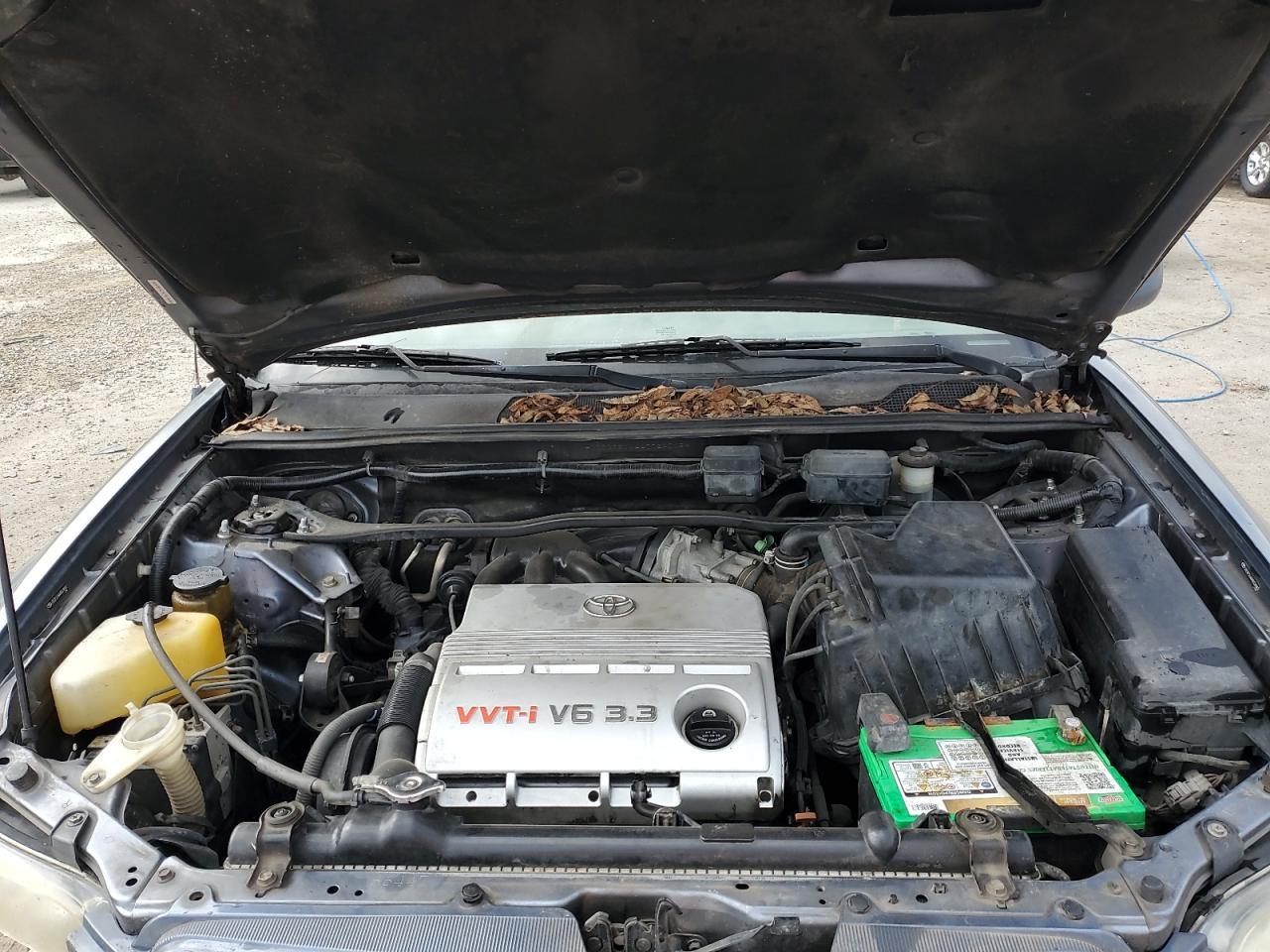 2004 TOYOTA HIGHLANDER