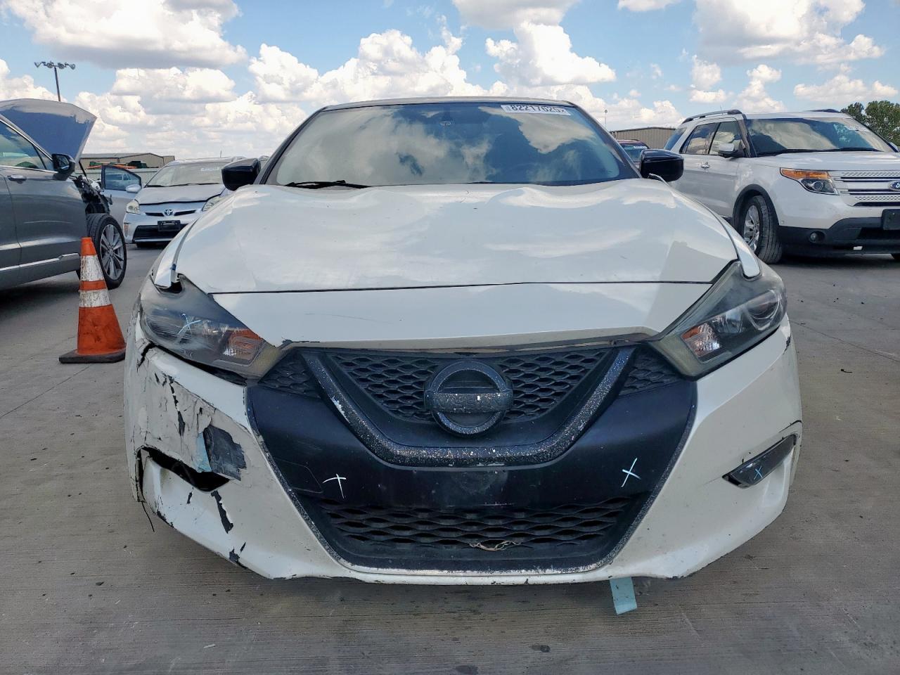2017 NISSAN Maxima