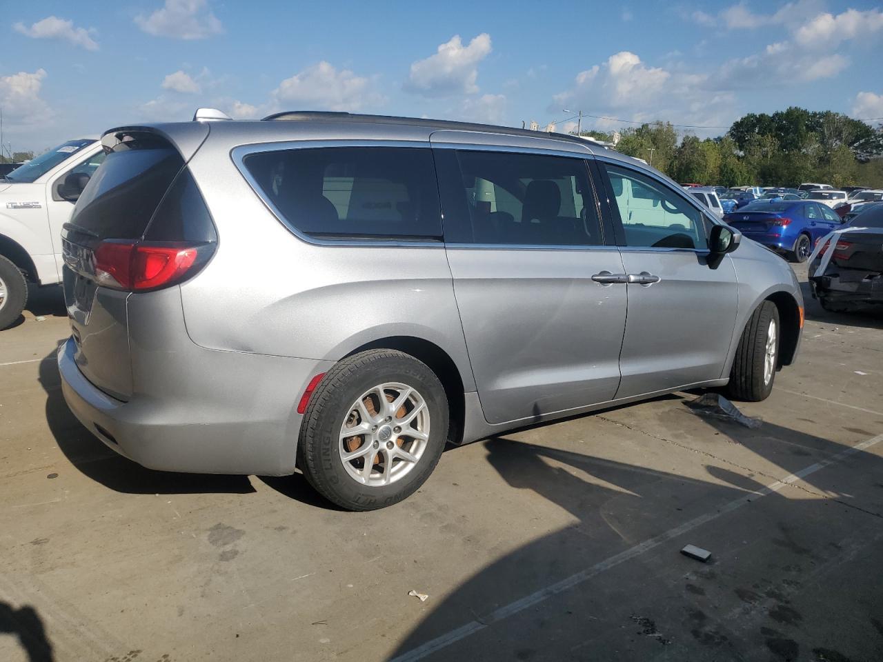 2020 CHRYSLER Voyager