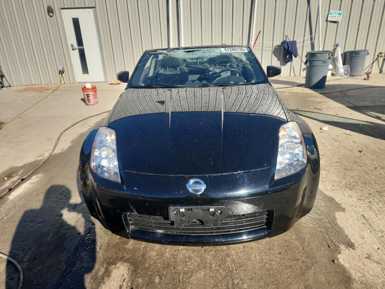 2005 NISSAN Z