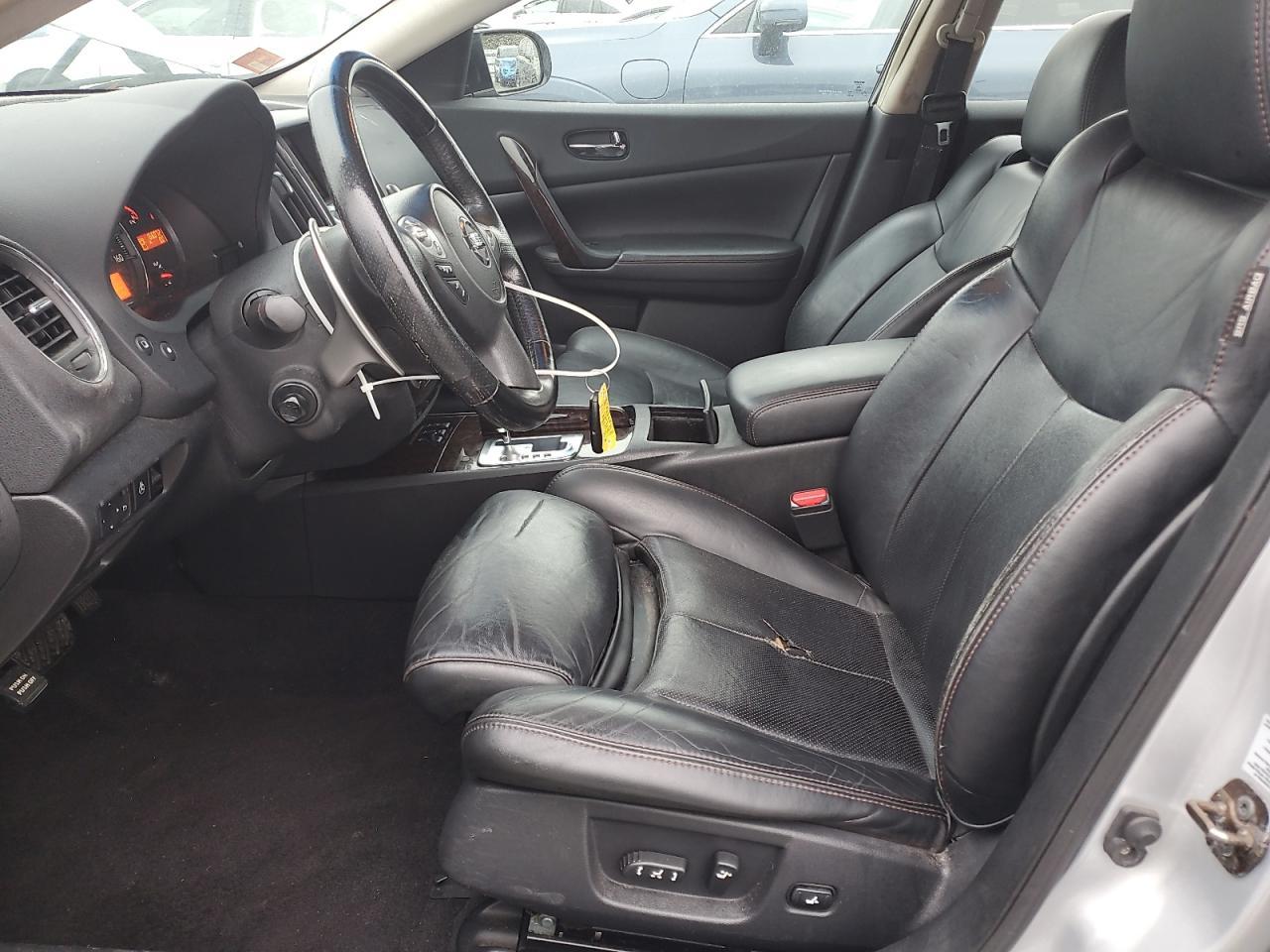 2010 NISSAN Maxima