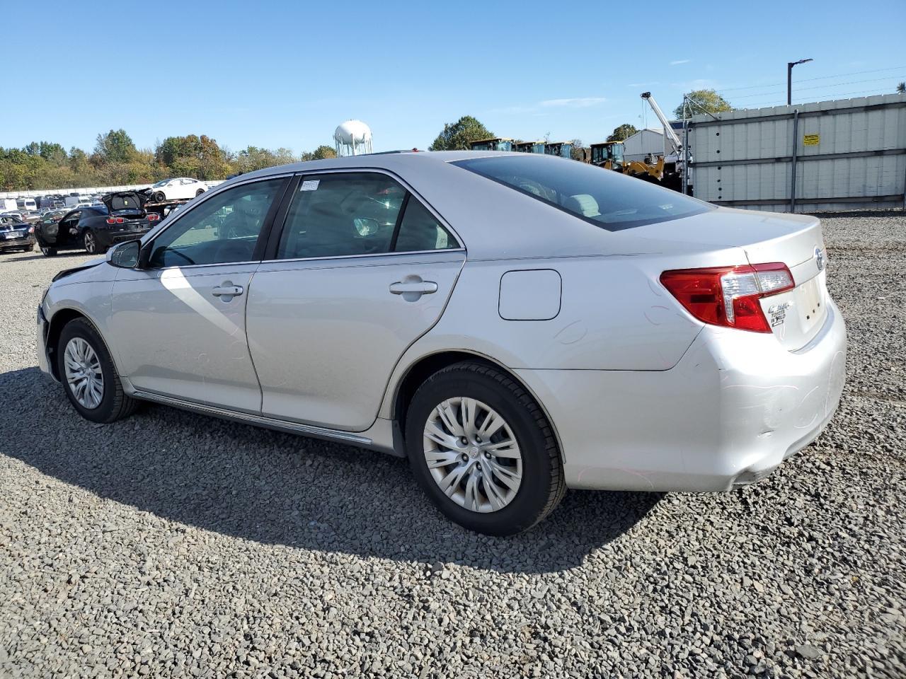2014 TOYOTA CAMRY