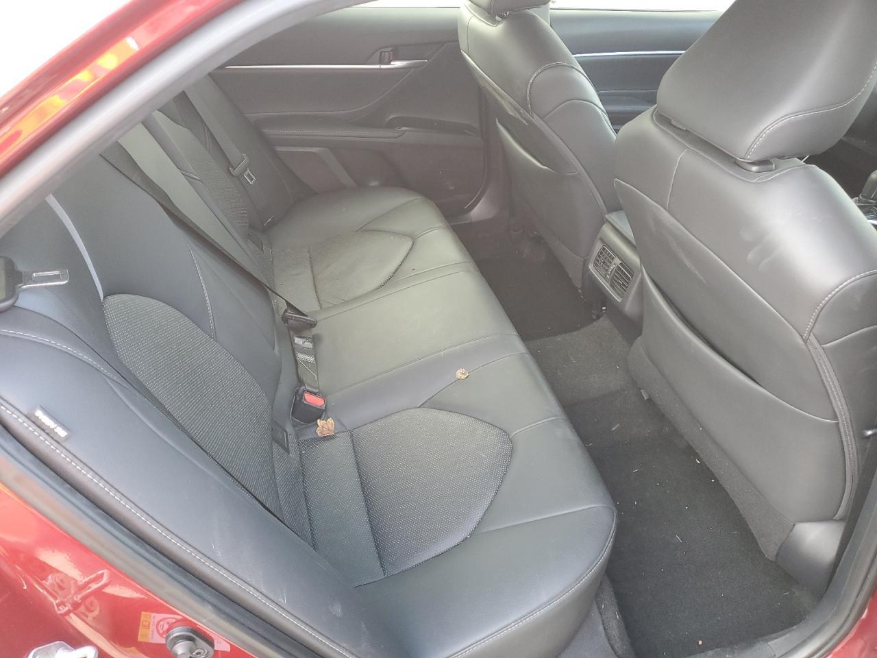 2018 TOYOTA CAMRY