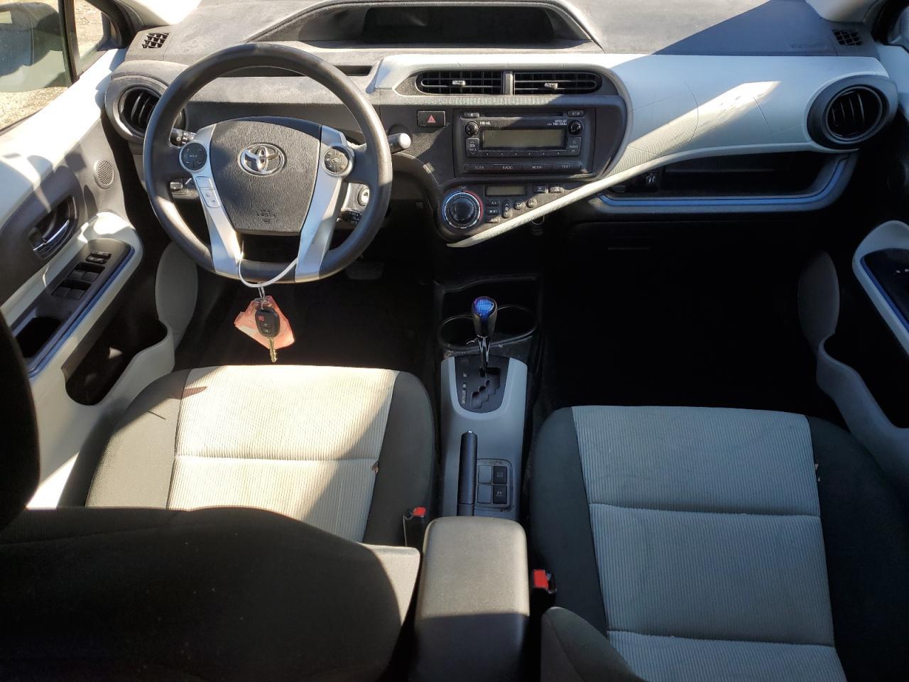 2012 TOYOTA Prius c
