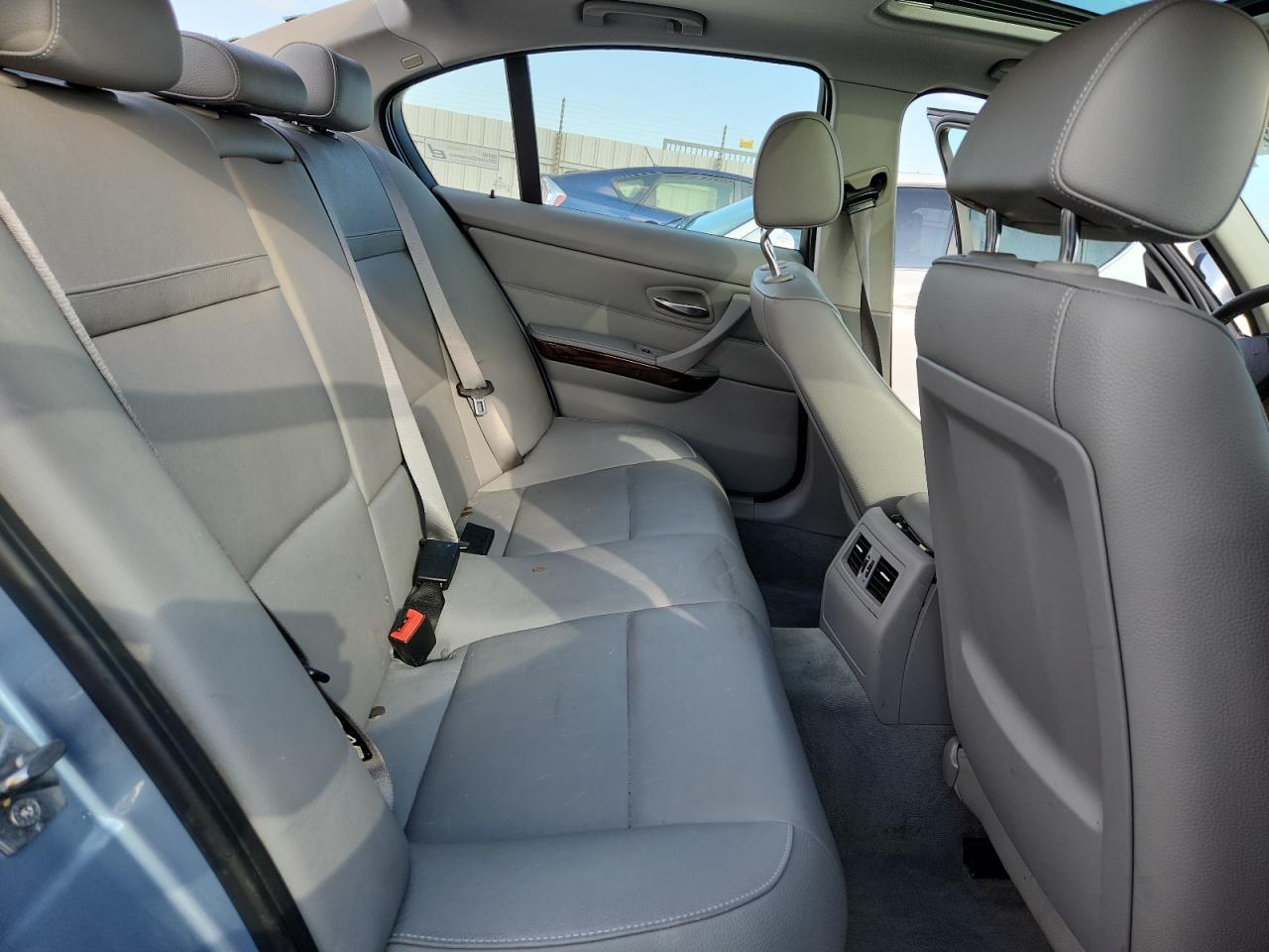 2011 BMW 3 SERIES