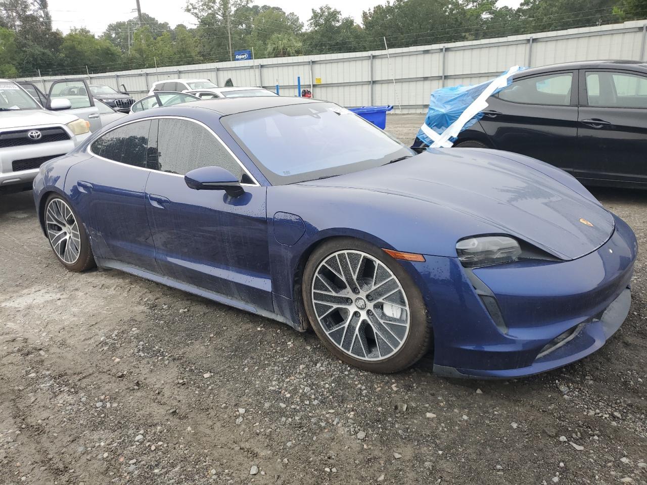 2020 PORSCHE Taycan