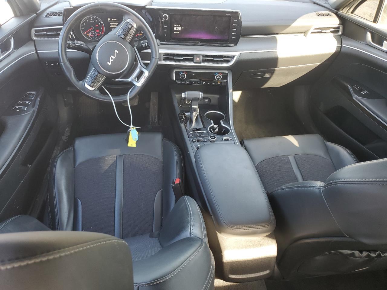2022 KIA K5