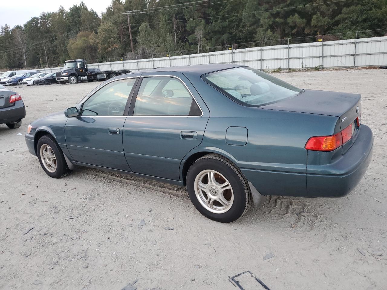 2001 TOYOTA CAMRY