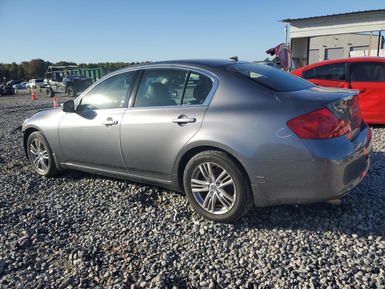 2011 INFINITI G25