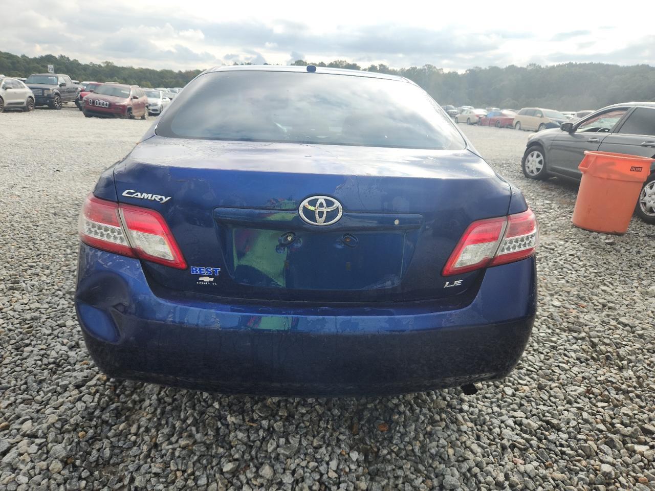 2011 TOYOTA CAMRY