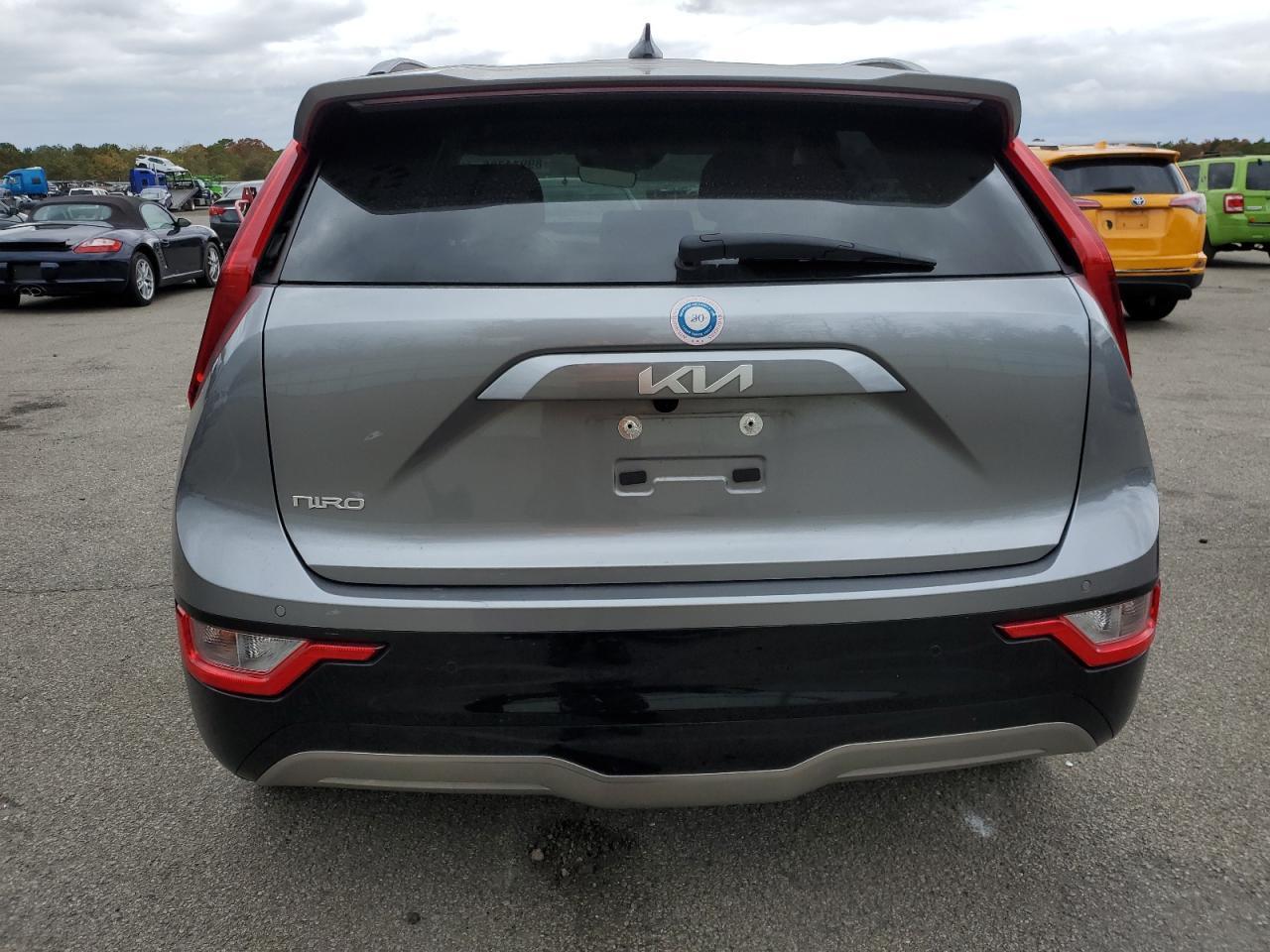 2023 KIA Niro
