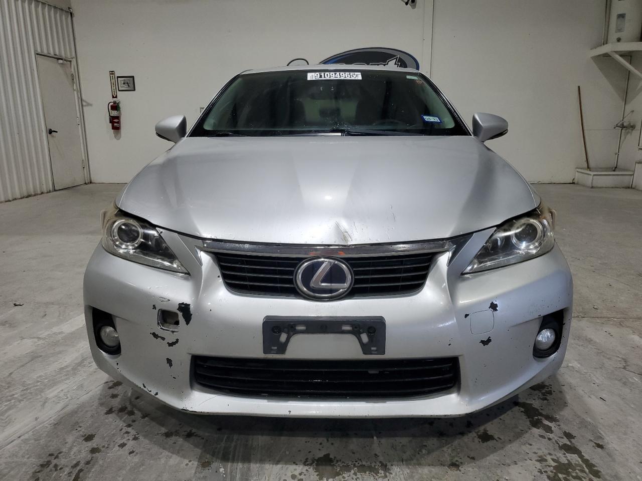 2013 LEXUS CT 200