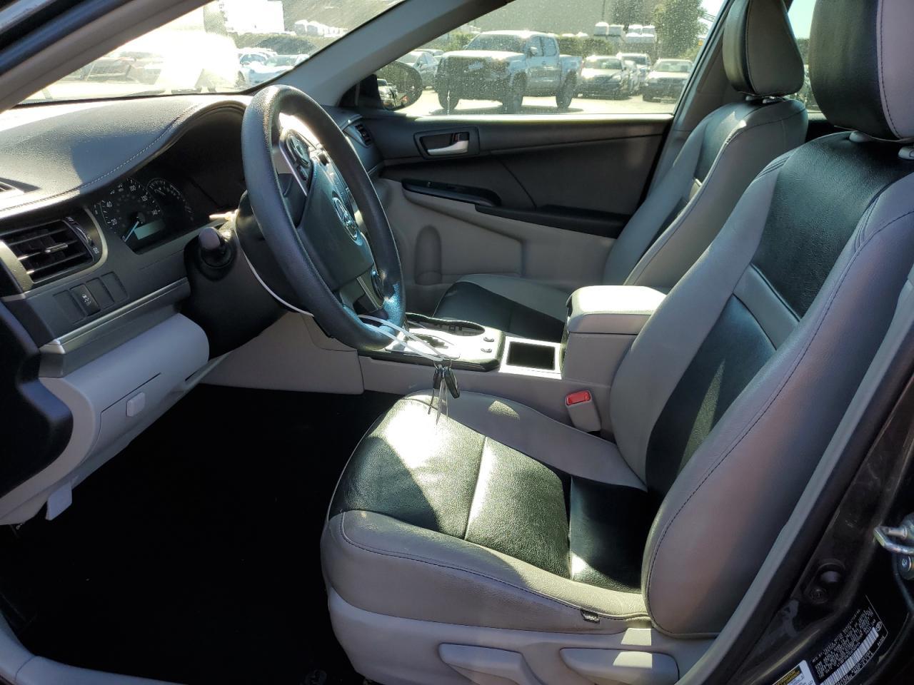 2014 TOYOTA CAMRY