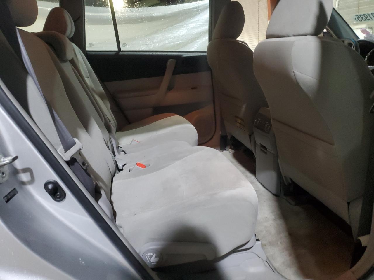 2010 TOYOTA HIGHLANDER
