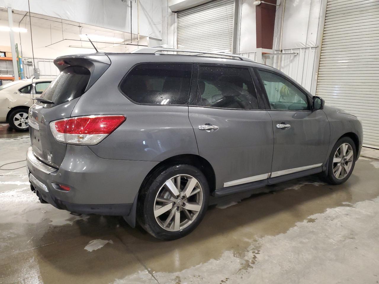 2016 NISSAN PATHFINDER