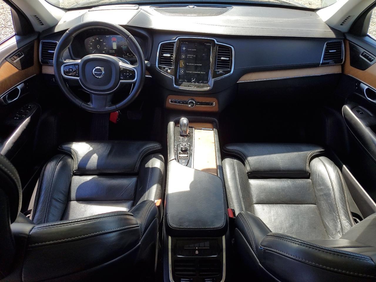 2019 VOLVO XC90