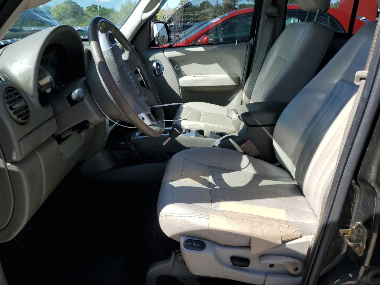 2005 JEEP Liberty
