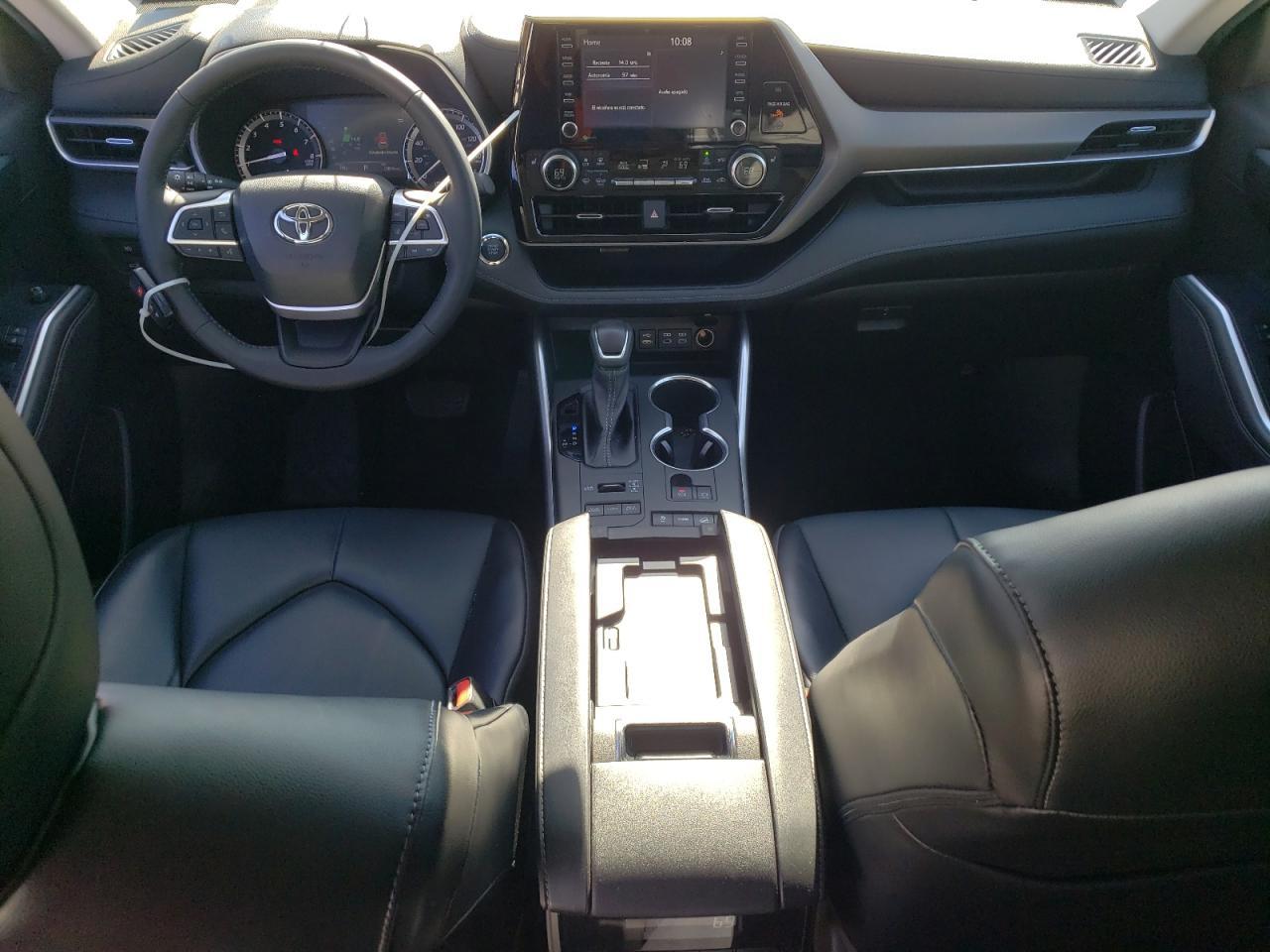 2022 TOYOTA HIGHLANDER