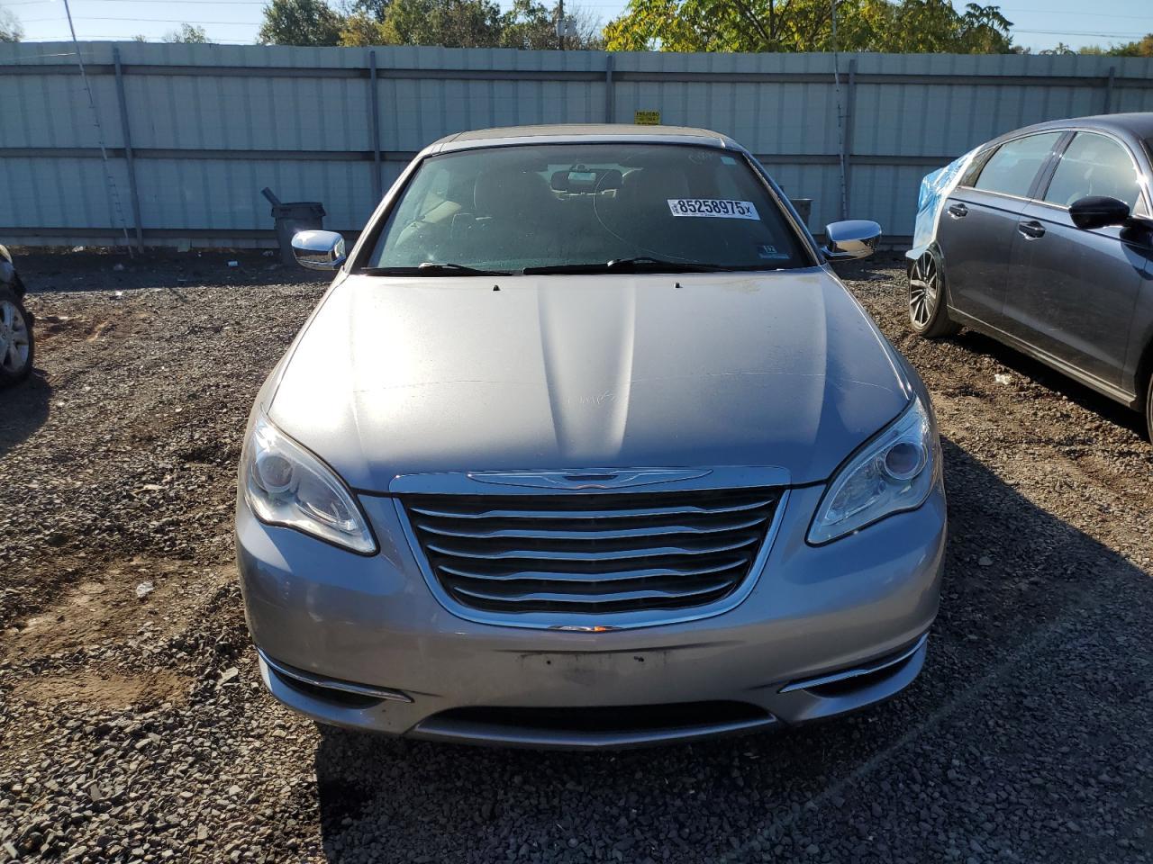 2013 CHRYSLER 200