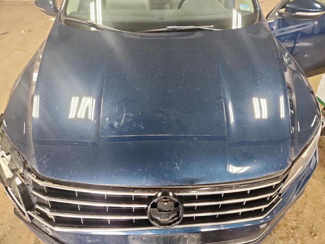 2019 VOLKSWAGEN Passat