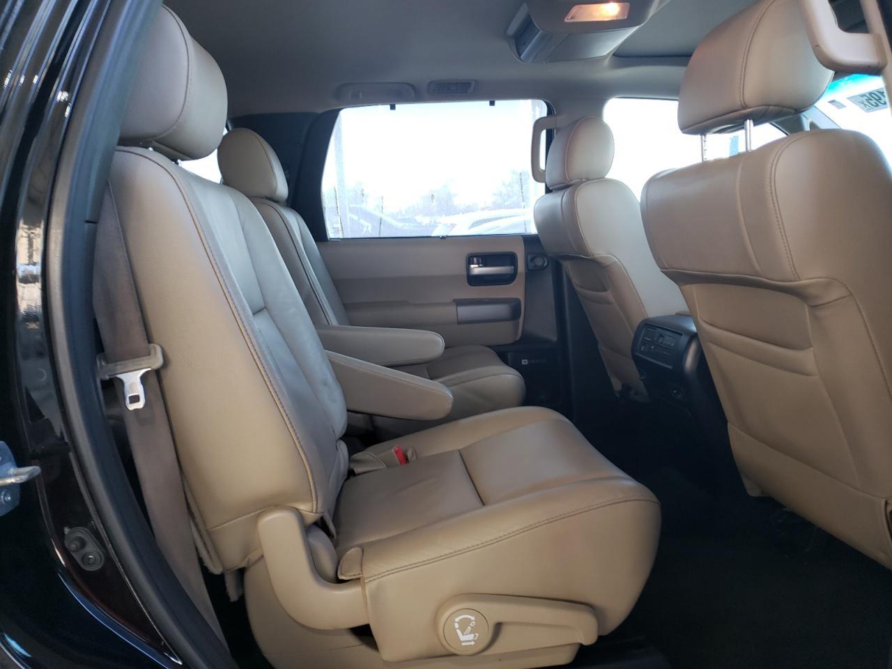 2014 TOYOTA Sequoia