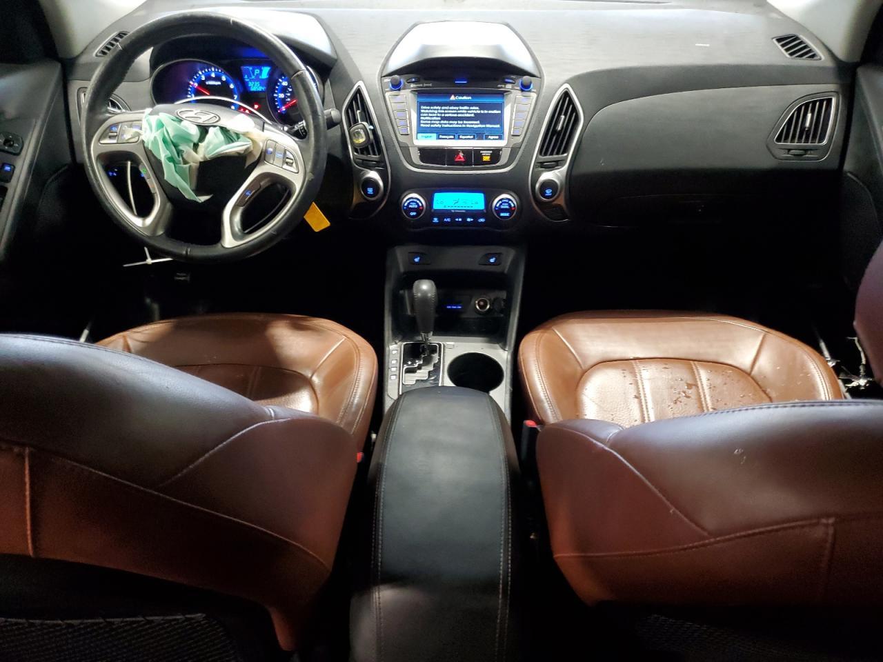 2011 HYUNDAI TUCSON