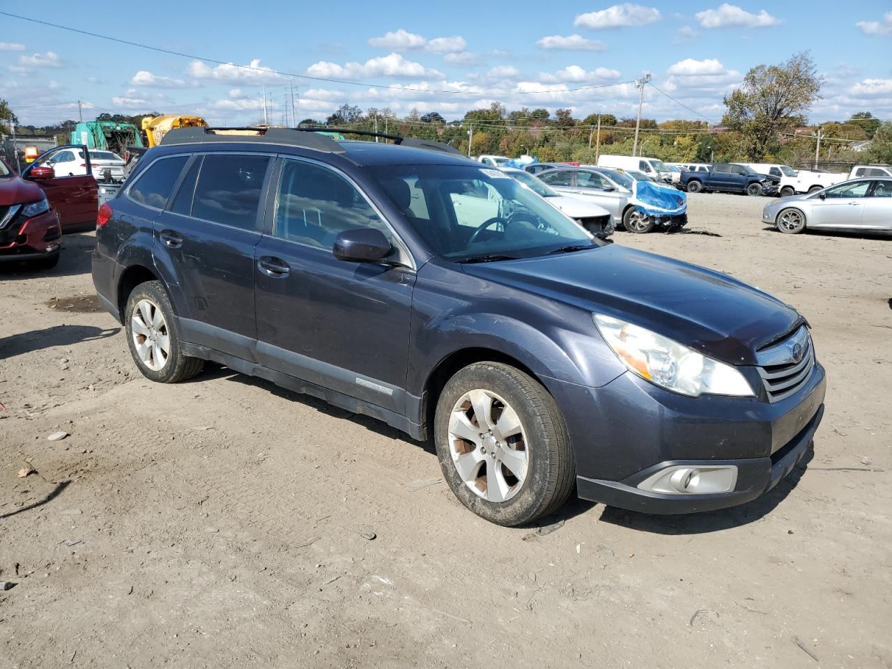 2010 SUBARU Outback