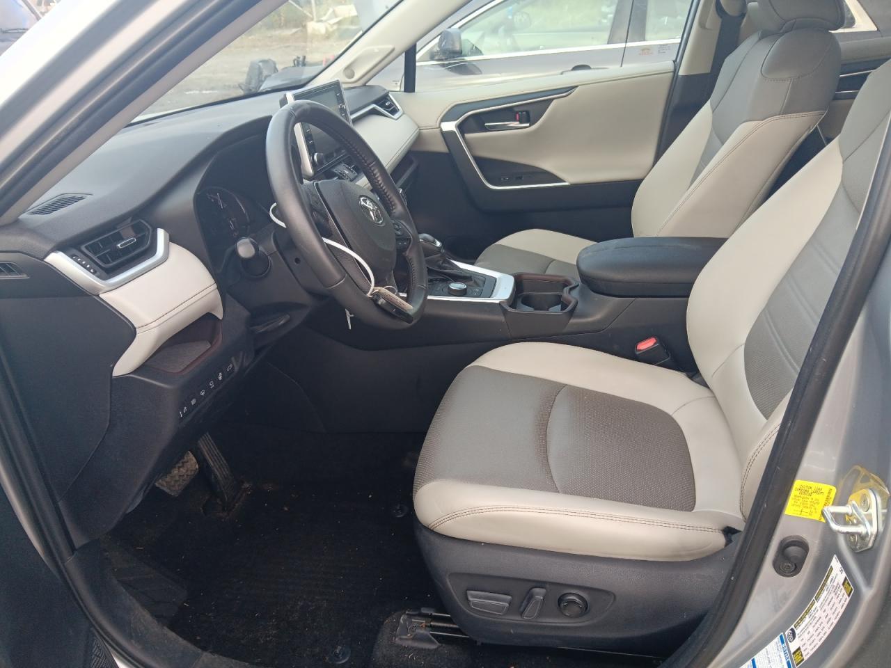2019 TOYOTA RAV4