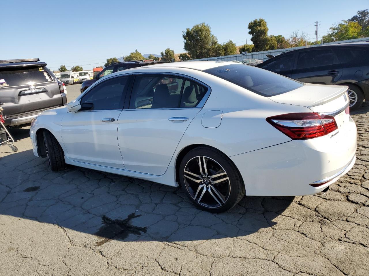2016 HONDA ACCORD