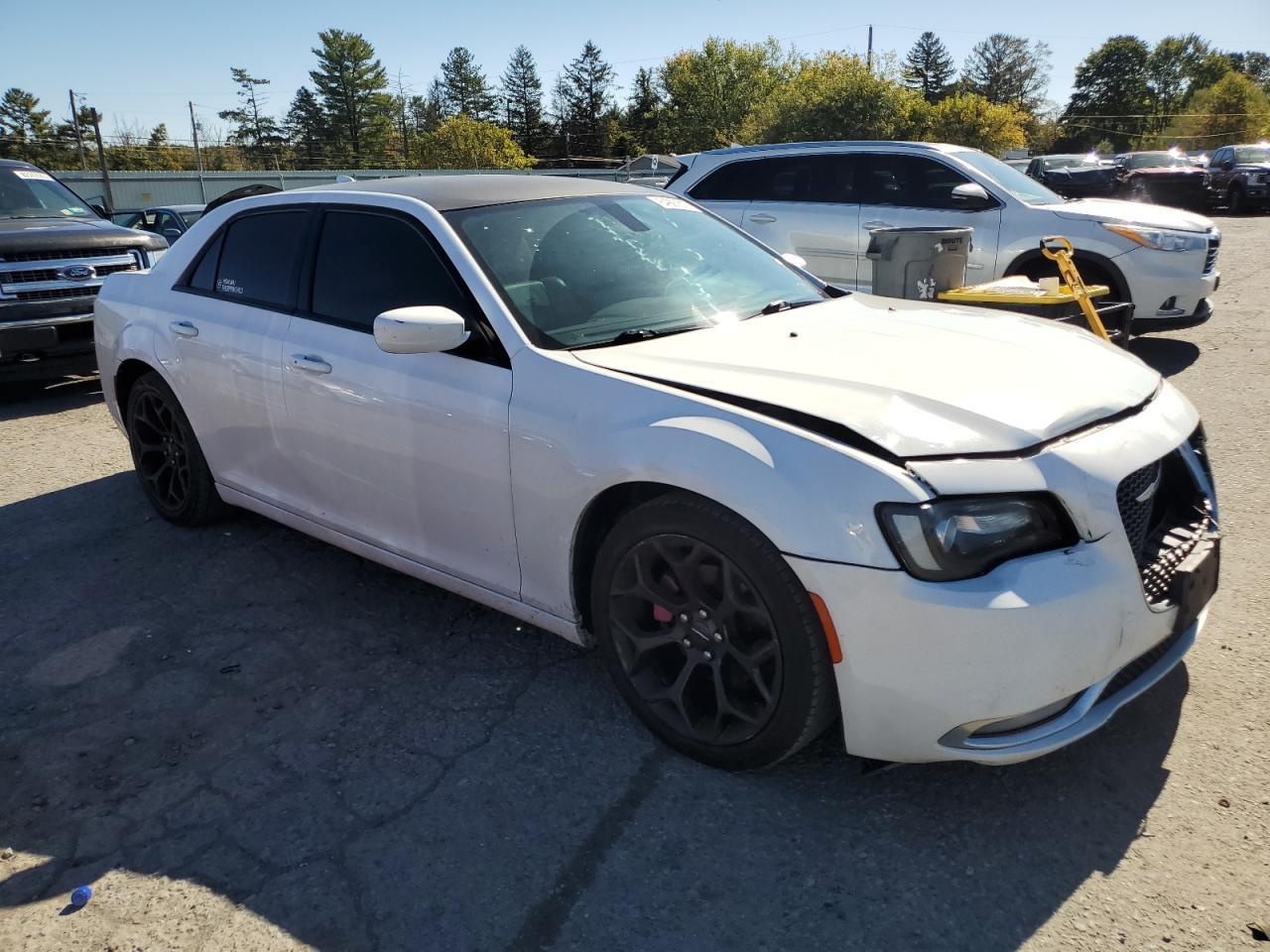 2019 CHRYSLER 300