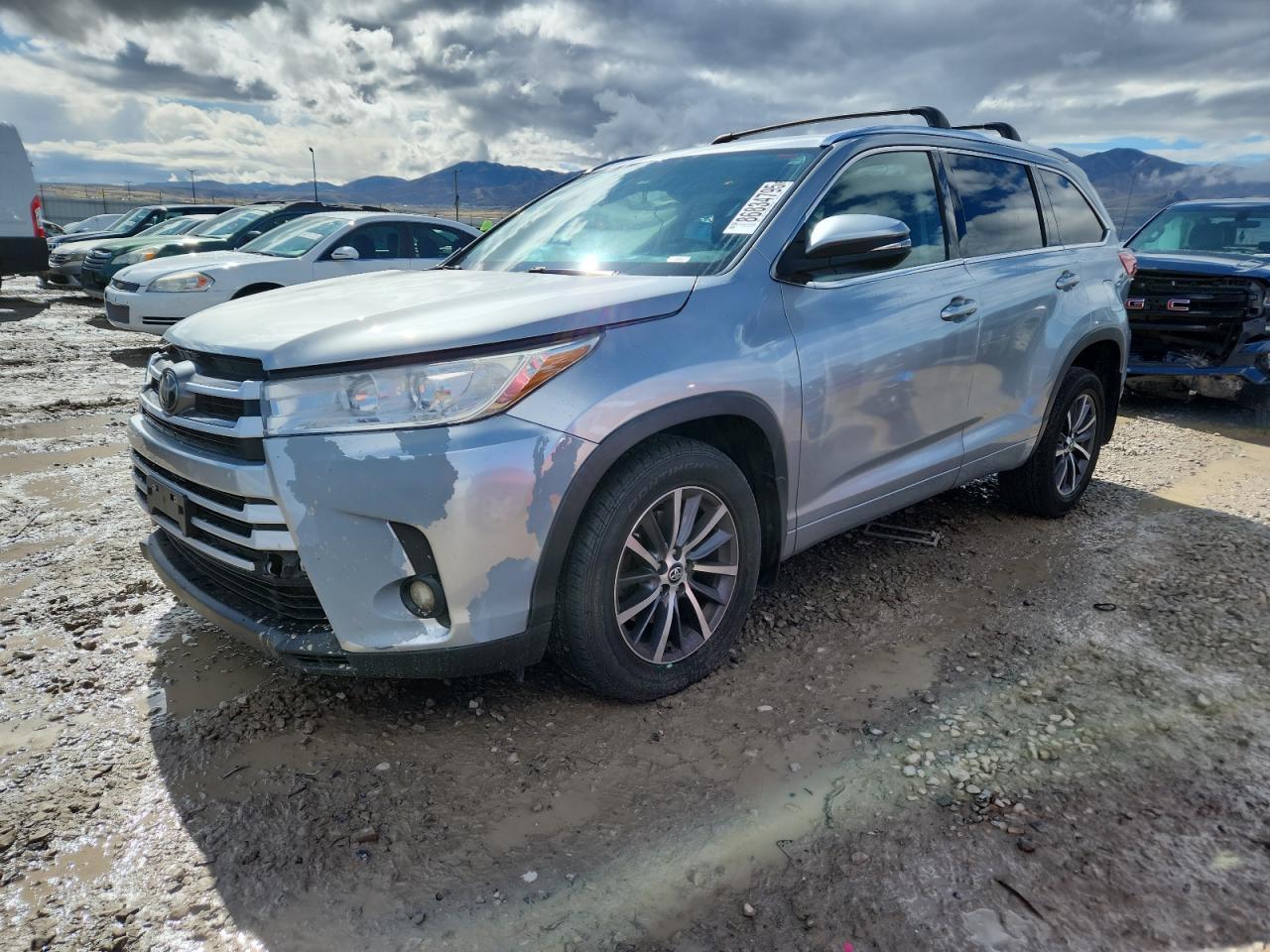 2017 TOYOTA HIGHLANDER