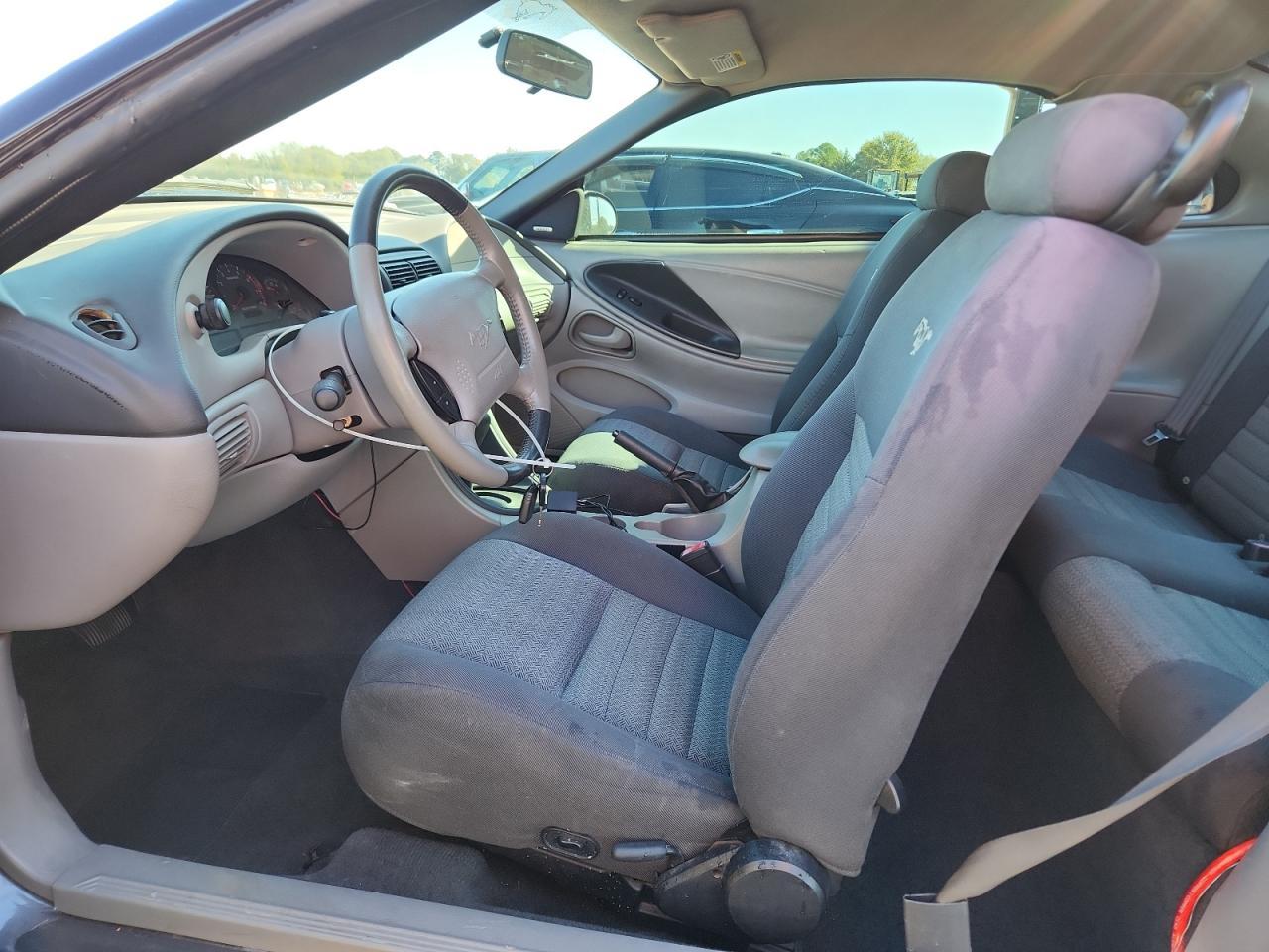 2004 FORD MUSTANG