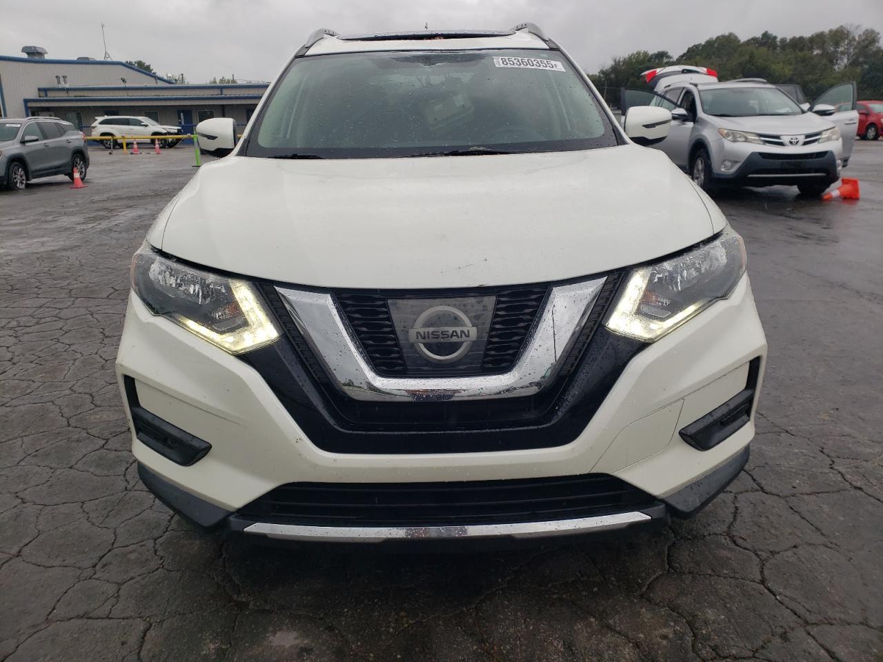 2017 NISSAN ROGUE