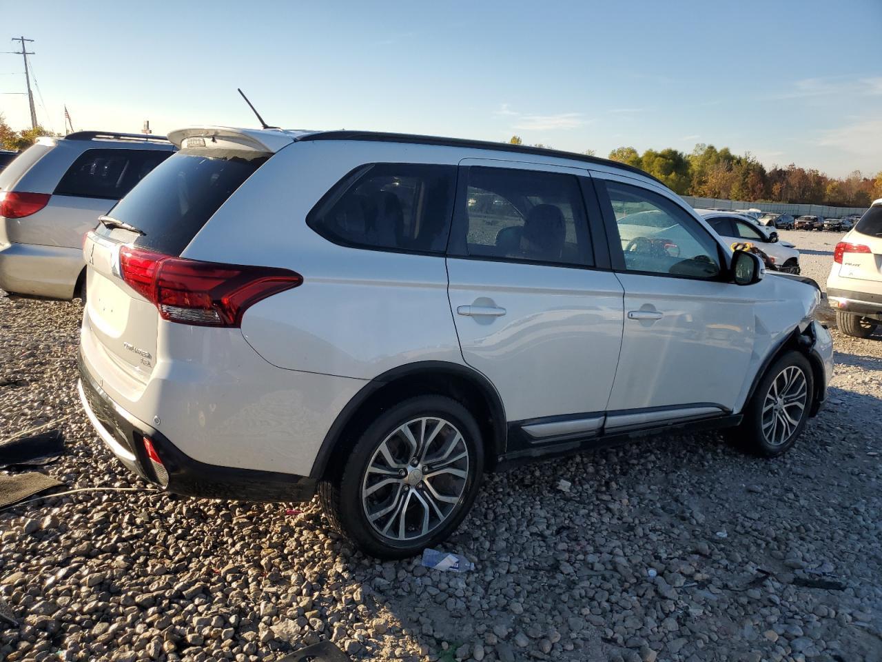 2016 MITSUBISHI outlander
