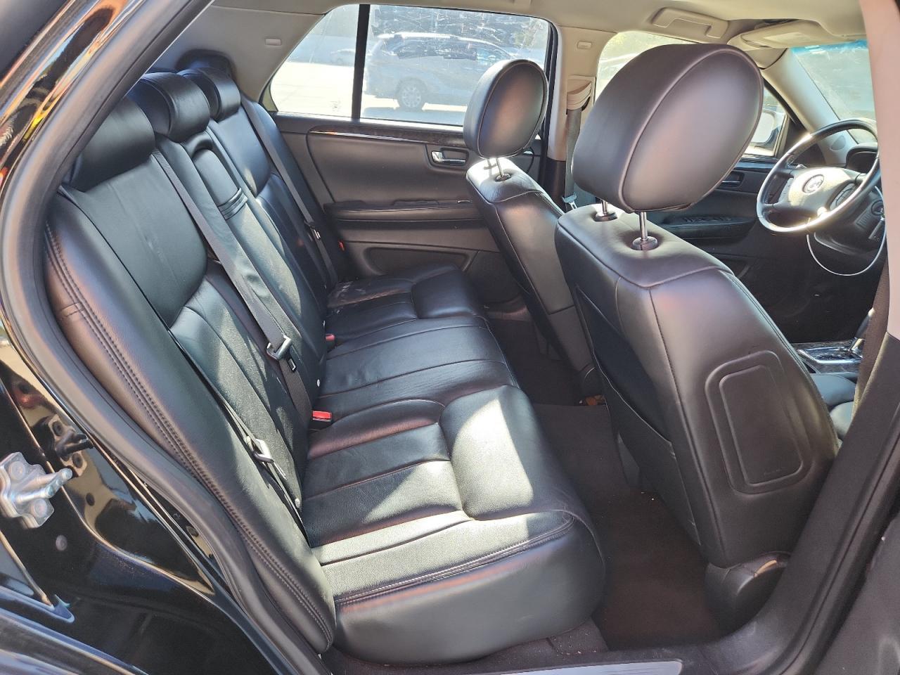 2010 CADILLAC DTS