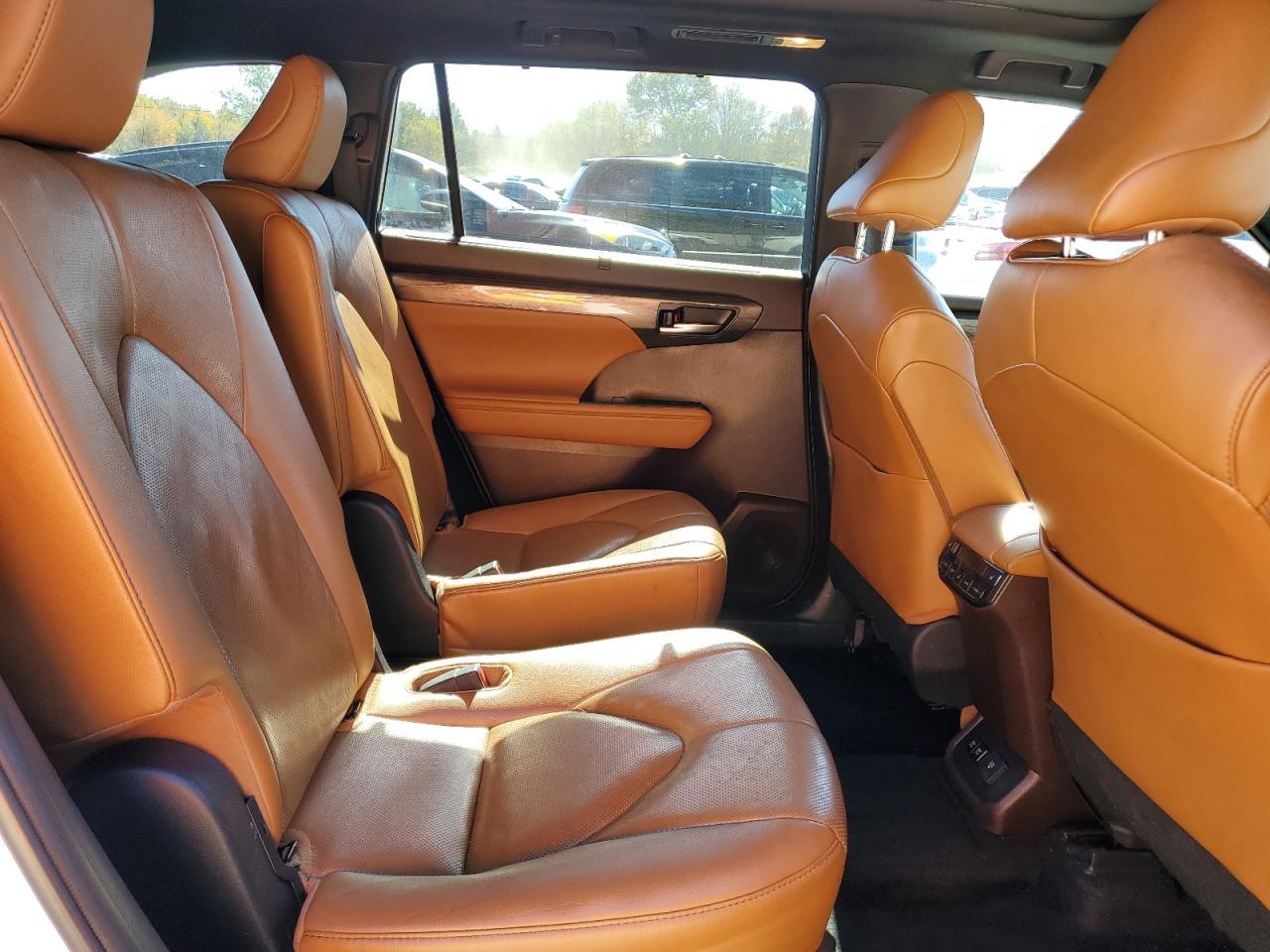 2021 TOYOTA HIGHLANDER