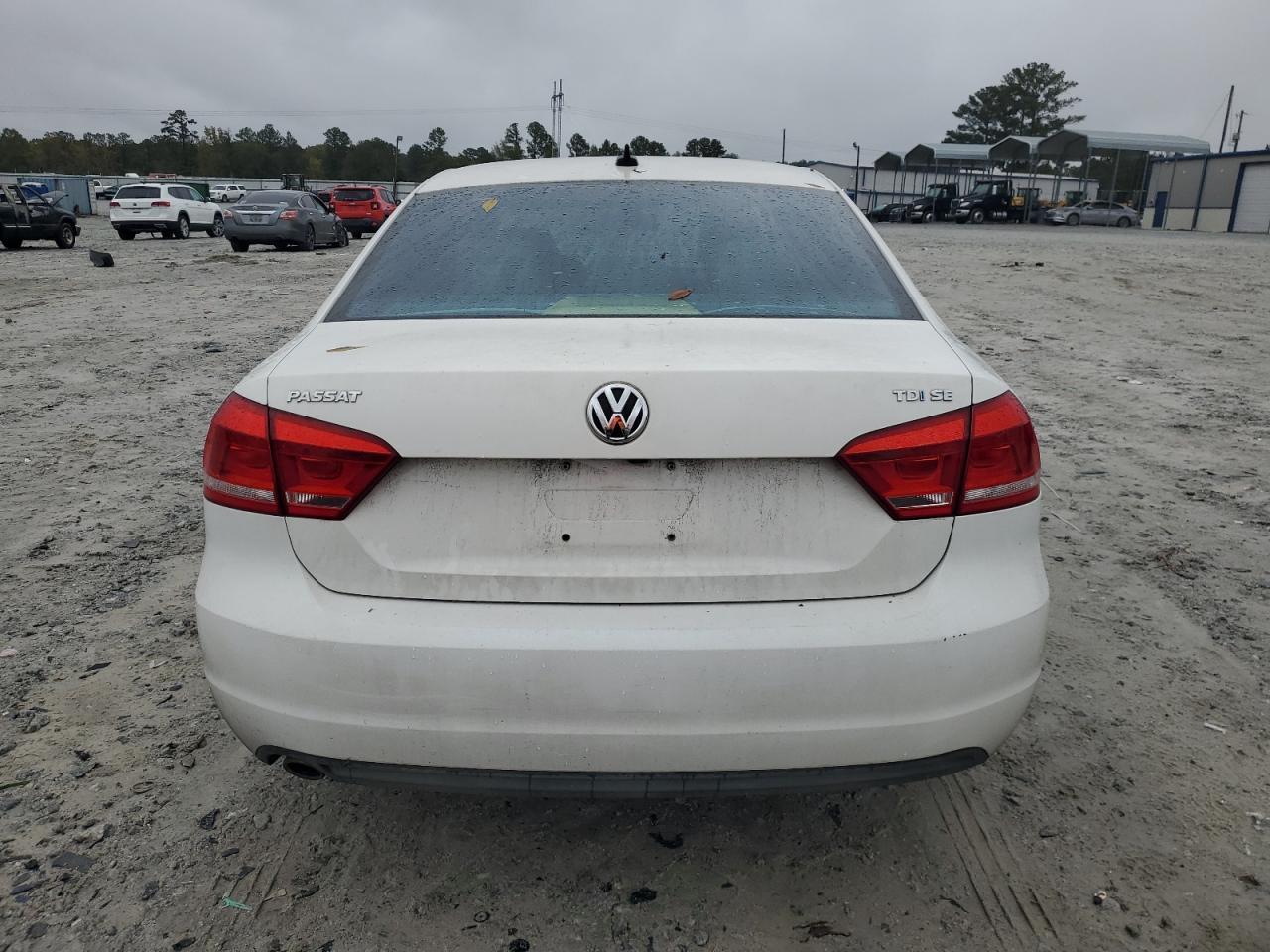 2014 VOLKSWAGEN Passat