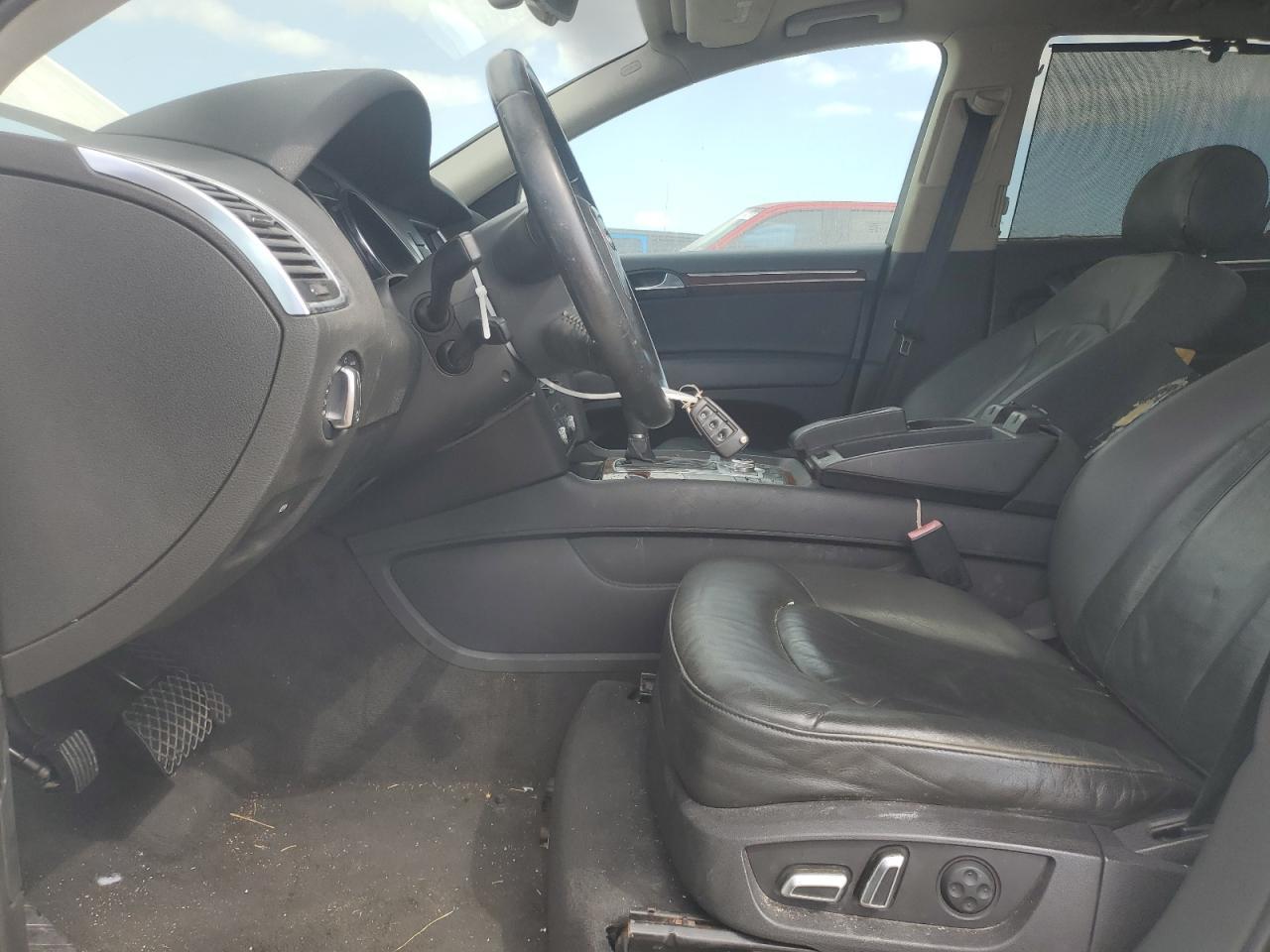 2010 AUDI Q7
