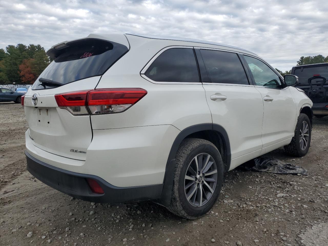 2017 TOYOTA HIGHLANDER