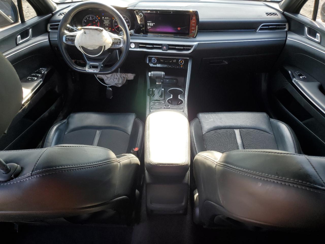 2022 KIA K5