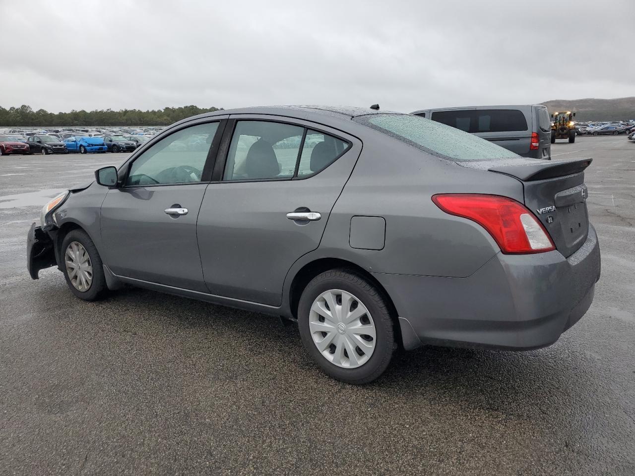 2017 NISSAN VERSA