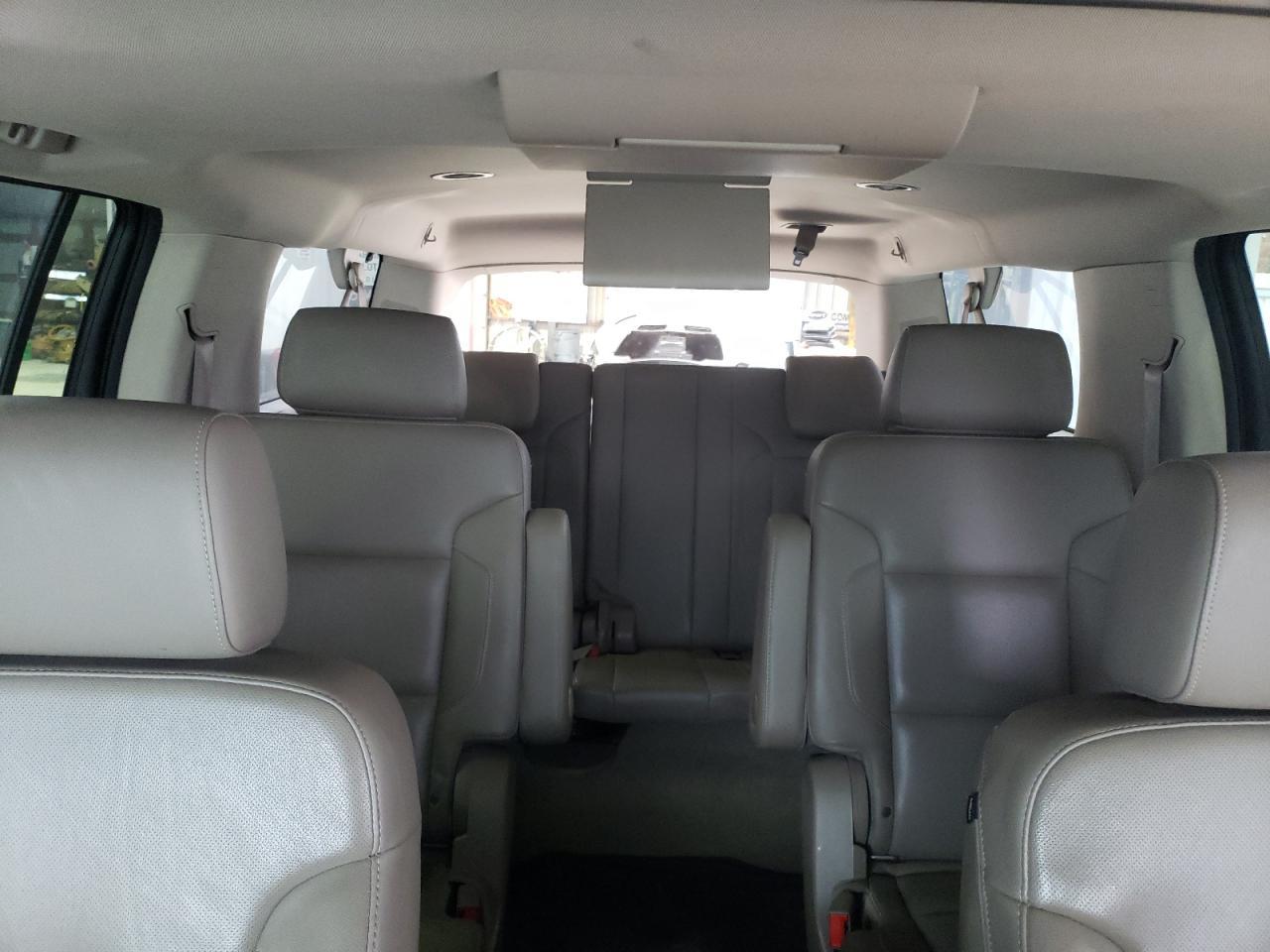 2016 CHEVROLET Suburban